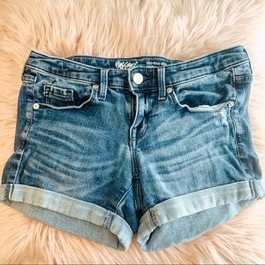 DENIM SHORTS